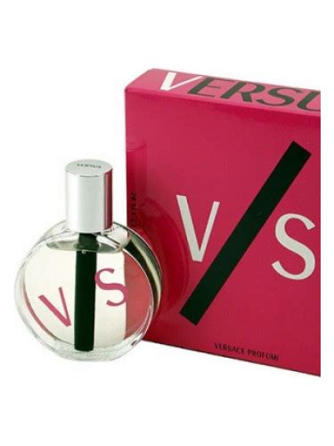 versus versace กับ versace ต่างกันยังไง|versace vs versus fashion.